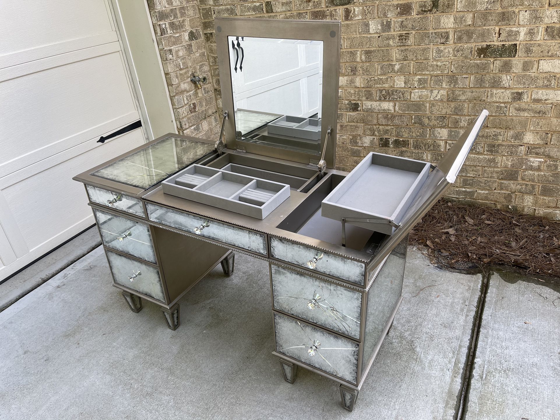 Frontgate Alessandra Ultimate Vanity