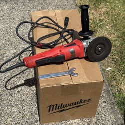 Milwaukee Tools 6142-30 11 AMP 4.5" Angle grinder paddle corded not an M12 M18 Fuel cordless
