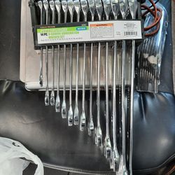 14 PC Pittsburgh V Groove Combination Wrench Set