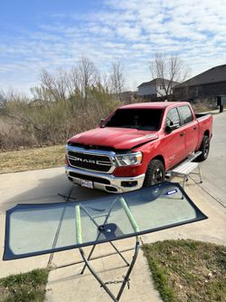 Auto Glass/ Vidrios Para Carros Y Trocas 