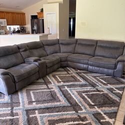 Grey Sectional w/ 3 recliners