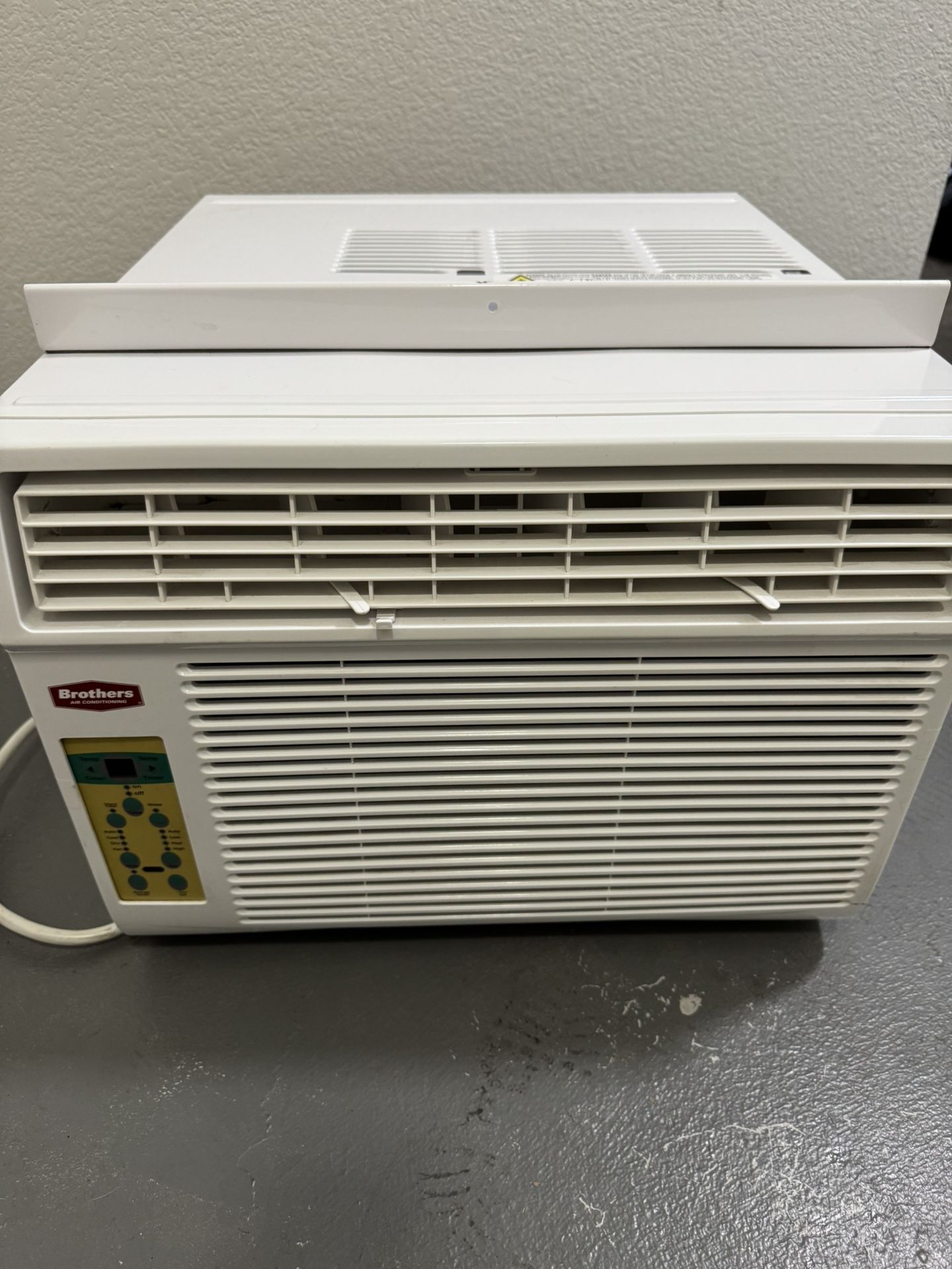 Window AC Unit 