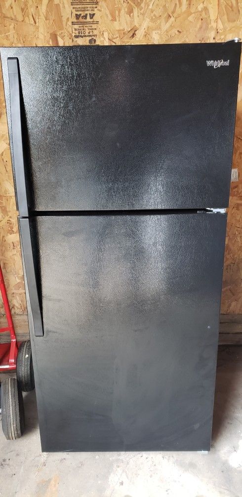 WHIRLPOOL REFRIGERATOR
