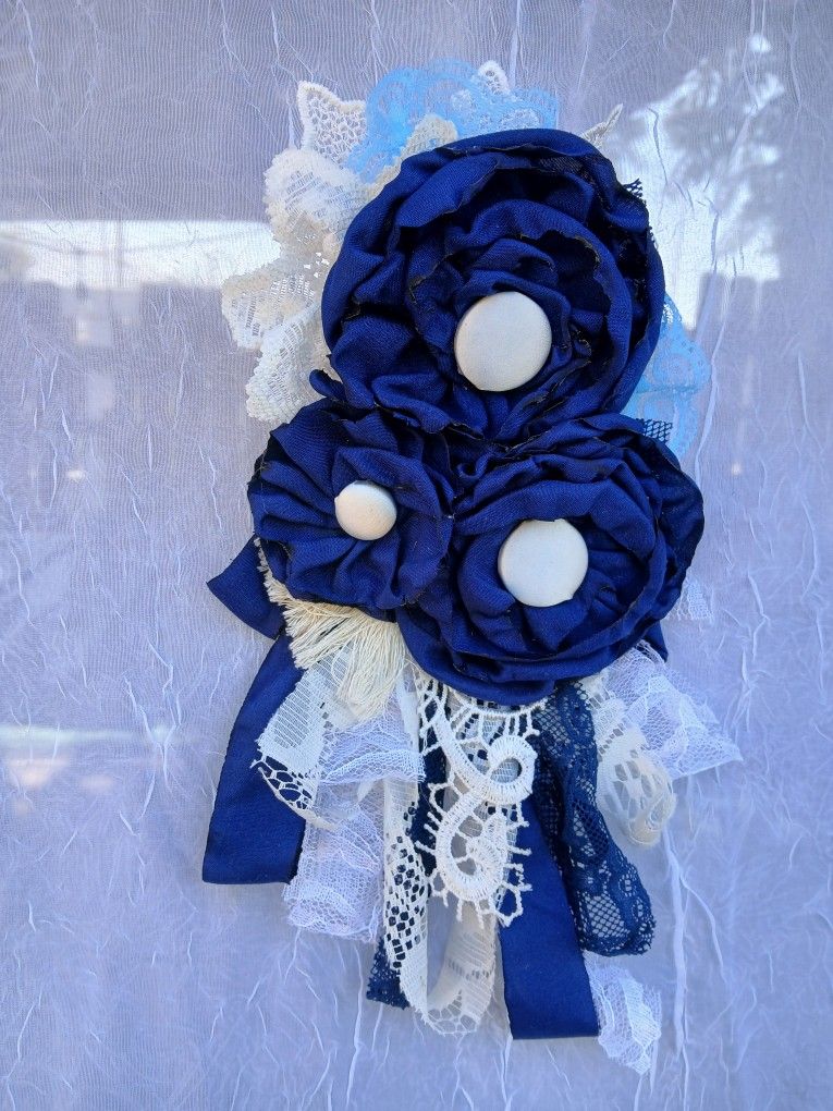 3 Basic Flower Brooch