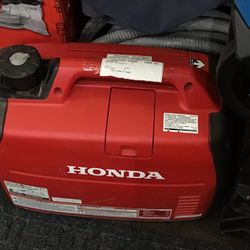 HONDA EU2200 GAS GENERATOR