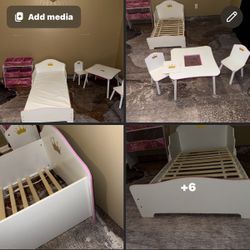 Princess Crown Bed & Table Set 