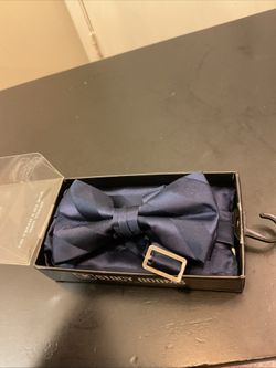 Stacy Adams Men's BOW Tie Hanky Set NAVY COLORED