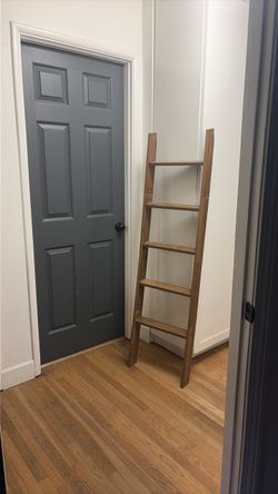 Stair rack decor