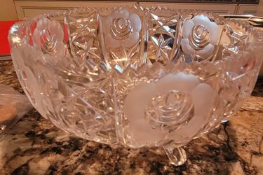 Vintage Sawtooth Edge 9 in Crystal Bowl