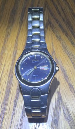 citizen, Eco drive Women’s two tone,  with new capacitor, and extra long band can be adjusted to the size like new condition