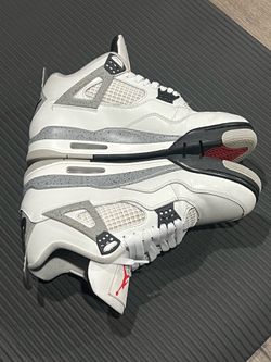 Jordan 4s size 9.5