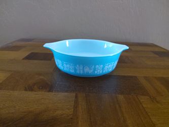 Vintage PYREX Amish Butterprint Casserole Dish