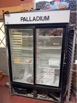 Commercial 2-Door Glass Display Cooler – Works Great