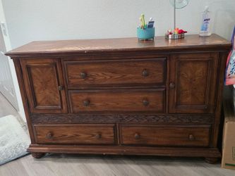 Wood dresser