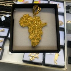 GREAT CONDITION 10K PENDANT 