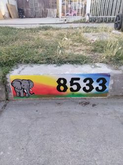 Curb art