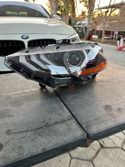 Ford Mustang headlight driver side 2018-2023
