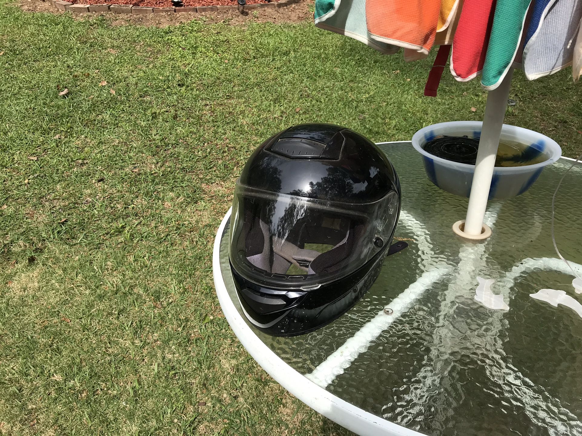 2 Helmets