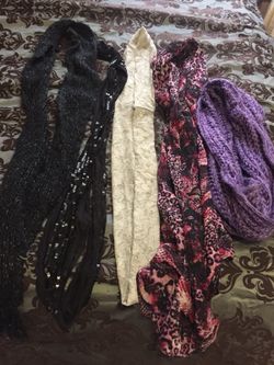 Women’s scarfs