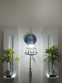 Wall Lamp - Lámpara De Pared