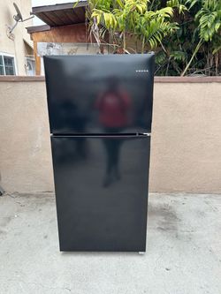 Amana Fridge Black 18cu ft 30x30x66🛑👍3 MONTHS WARRANTY
