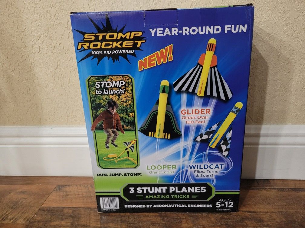 Stomp Rocket Stunt Planes