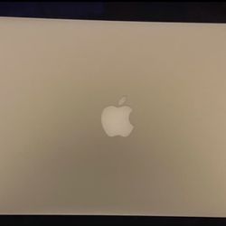 Apple MacBook Pro A1502 Needs New Screen 