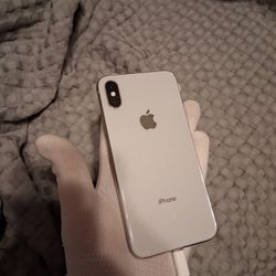 Used iPhone Cracked Screen
