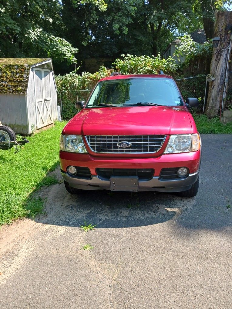 2005 Ford Explorer
