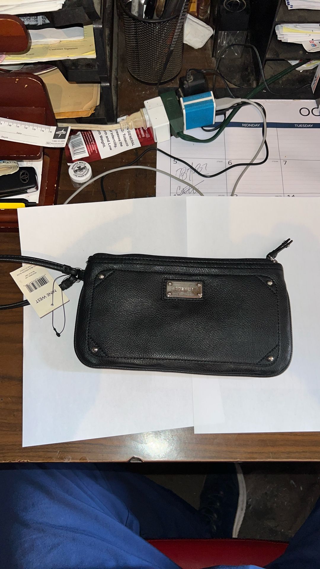 AUTHENTIC NWT NINE WEST CLUTCH WALLET