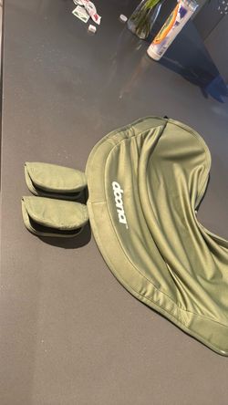 Doona Canopy & Shoulder Pads Set