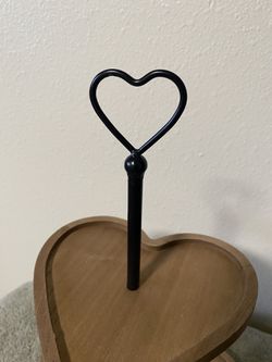 Wood Heart Stand