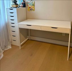 Desk +drawers