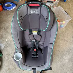 Graco convertible carseat