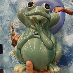 New POTTERYLAND Smiling Green Frog