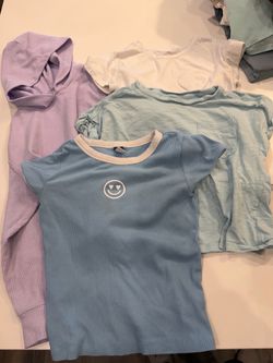 Old Navy Blue Ribbed Tee with White Heart-Eyes Smiley size Large