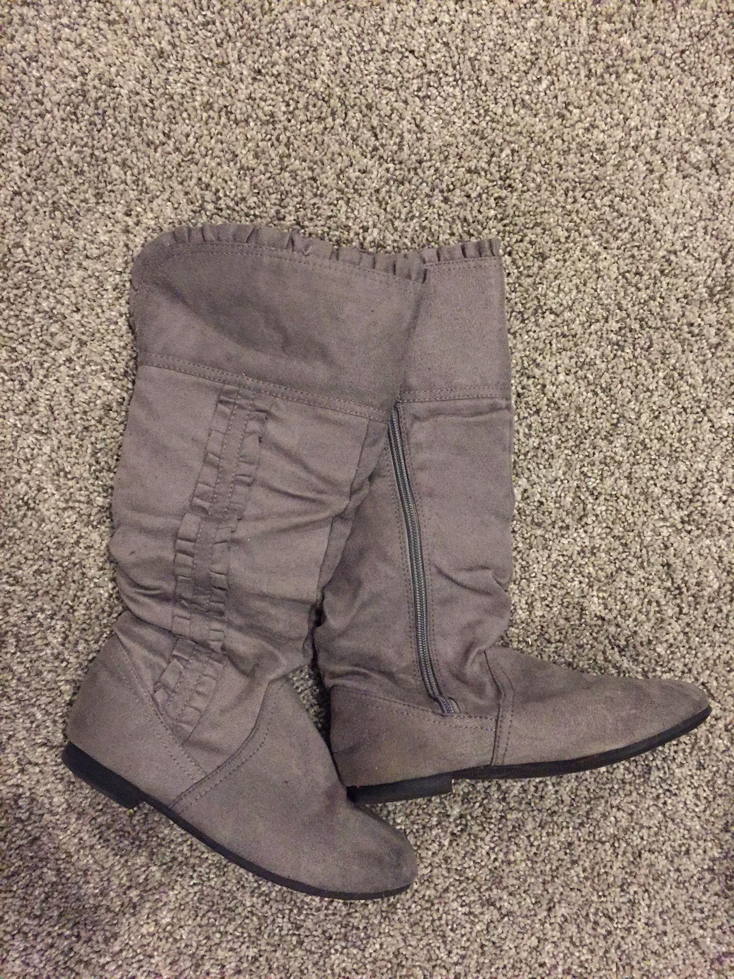 Girls boots, shoes size 13
