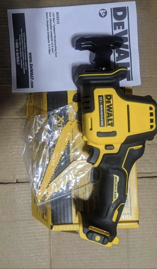 Dewalt 12V recip saw Dcs312b