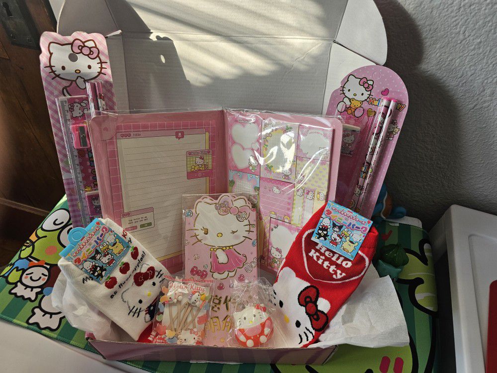 Hello Kitty Gift Bundle