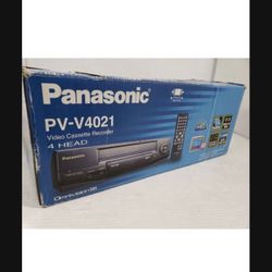 NEW Panasonic PV-V4021 VCR VHS Player 4 head HiFi Stereo ••OPEN BOX•• NEVER USED•