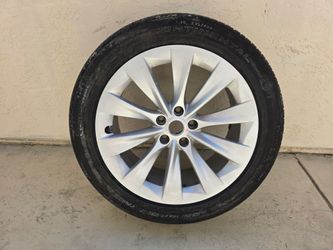 Tesla X - Continental CrossContact LX Sport Tire & OEM Alloy Wheel - 275/45 R20 - Excellent Condition