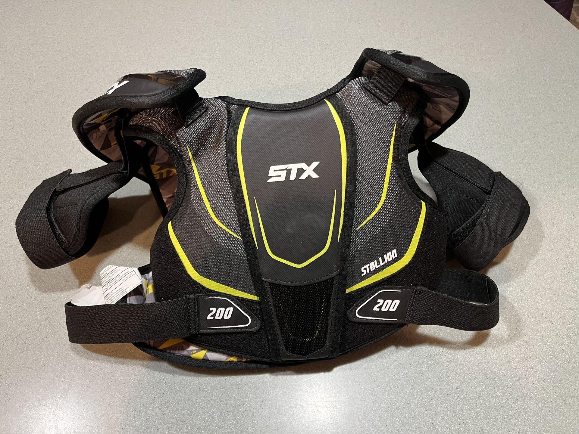 Childs STX Stallion 200 Lacrosse Shoulder Pads. Size M