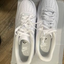 Air Force 1’s  Size 9