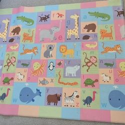 Fun kids' play rug-