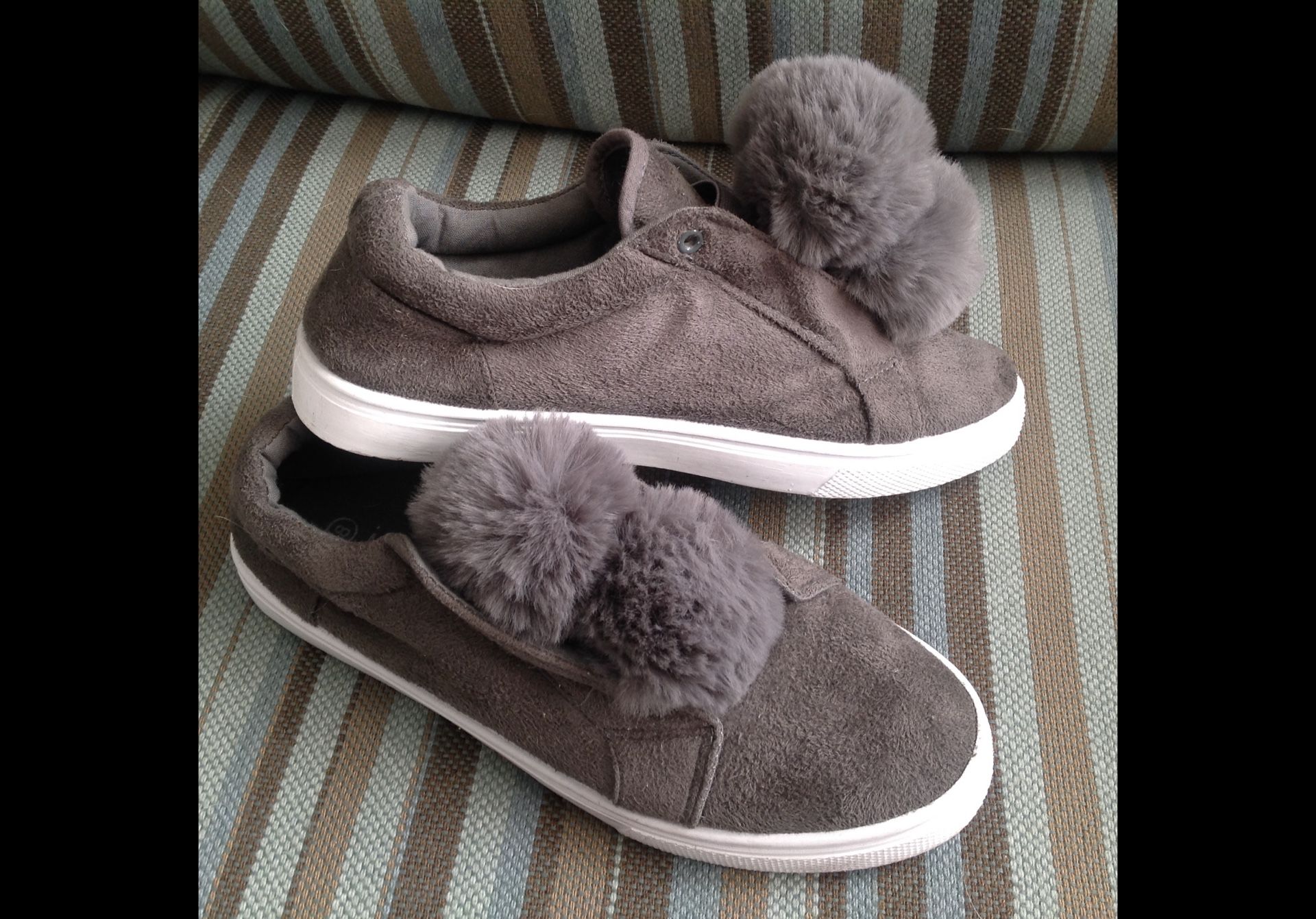 Women’s Gray Suede Pom Pom Shoes.  Size 8