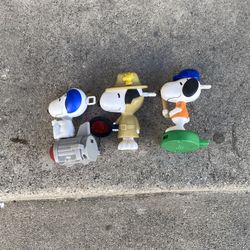 Snoopy McDonald’s Happy Meal Toy Lot – Astronaut, Detective & Baseball Snoopy Peanuts Figures  ⸻  Description  Fun vintage Snoopy toy lot featuring th