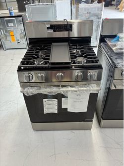 GAS RANGE👍 SAVE $800 👍