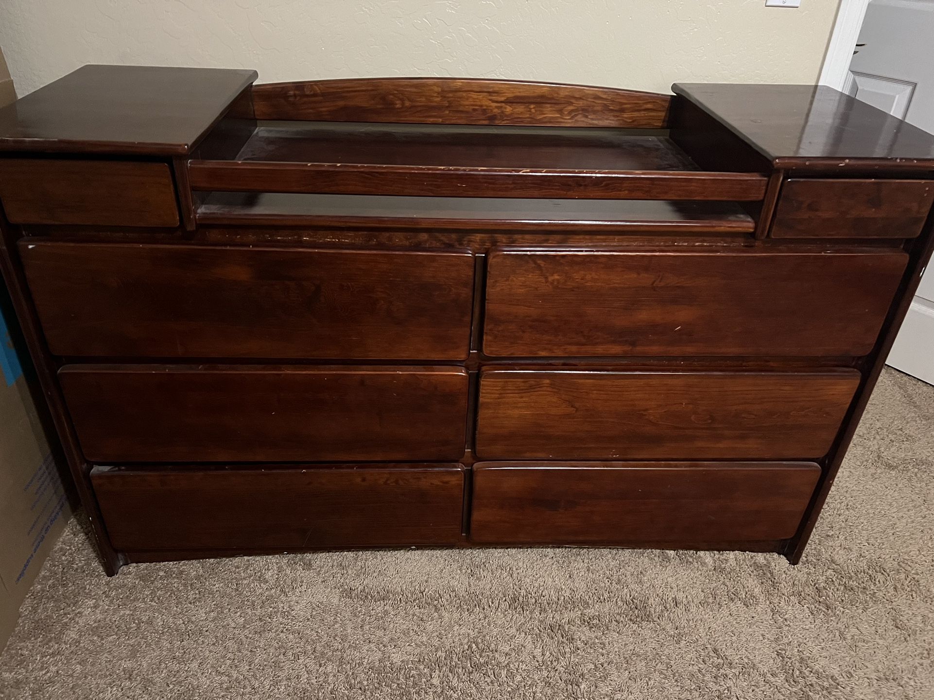 Dresser
