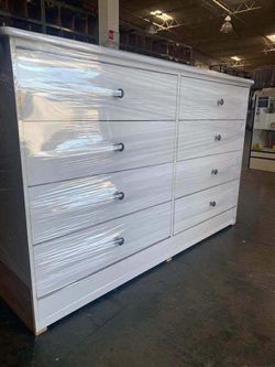 Dresser 8 drawers