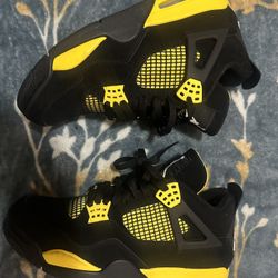 jordan 4 thunder size 9.5